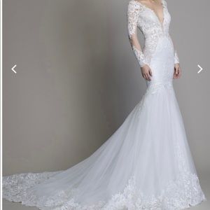 Wedding dress! Née from pnina tornai. New condition ! Worn for two hours!